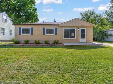 22830 Colgate Street, Farmington Hills, MI 48336