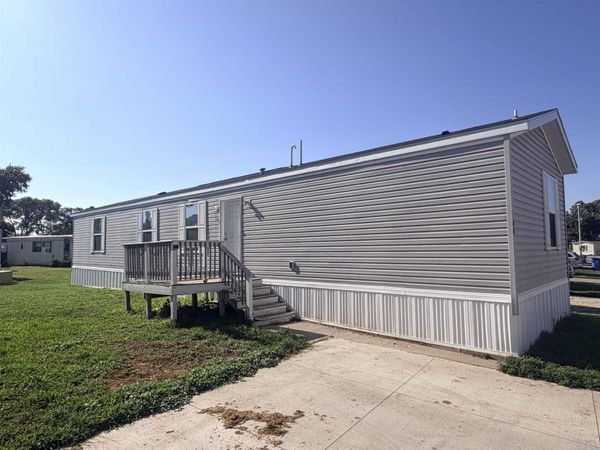 833 E Duke St. #66, Vermillion, SD 57069