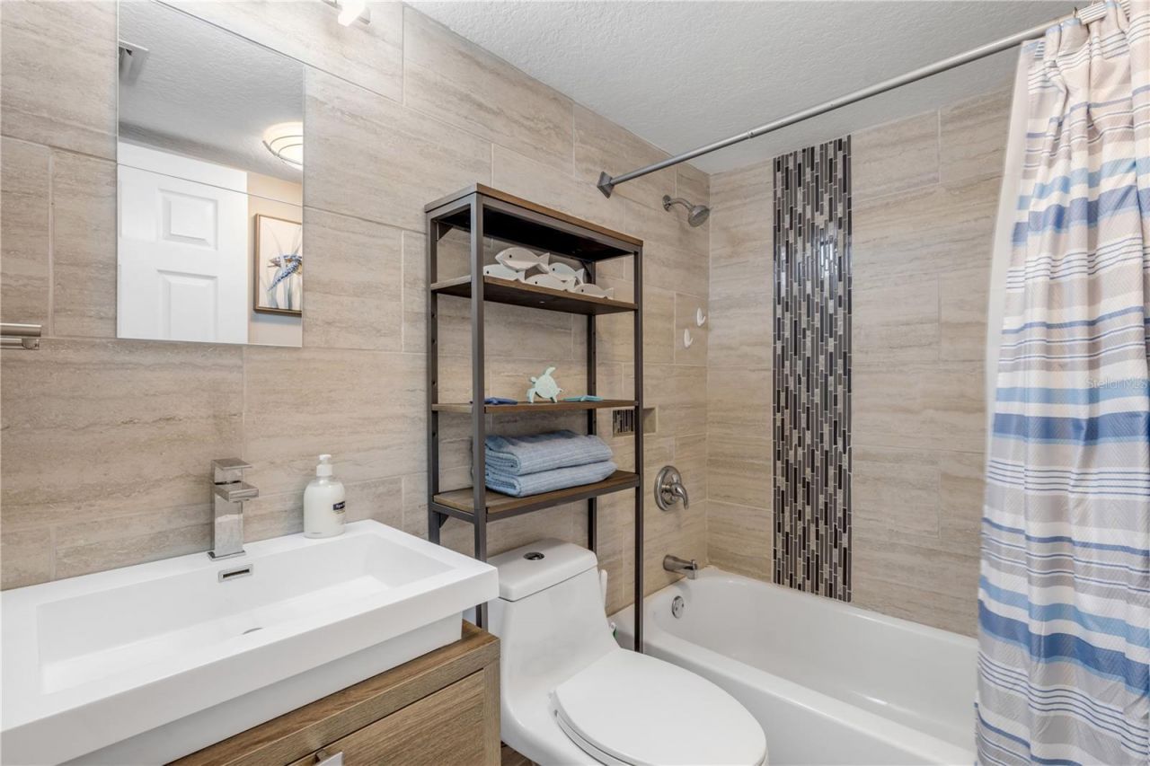 2100 N Peninsula Avenue , Unit 305, New Smyrna Beach, FL 32169 Photo