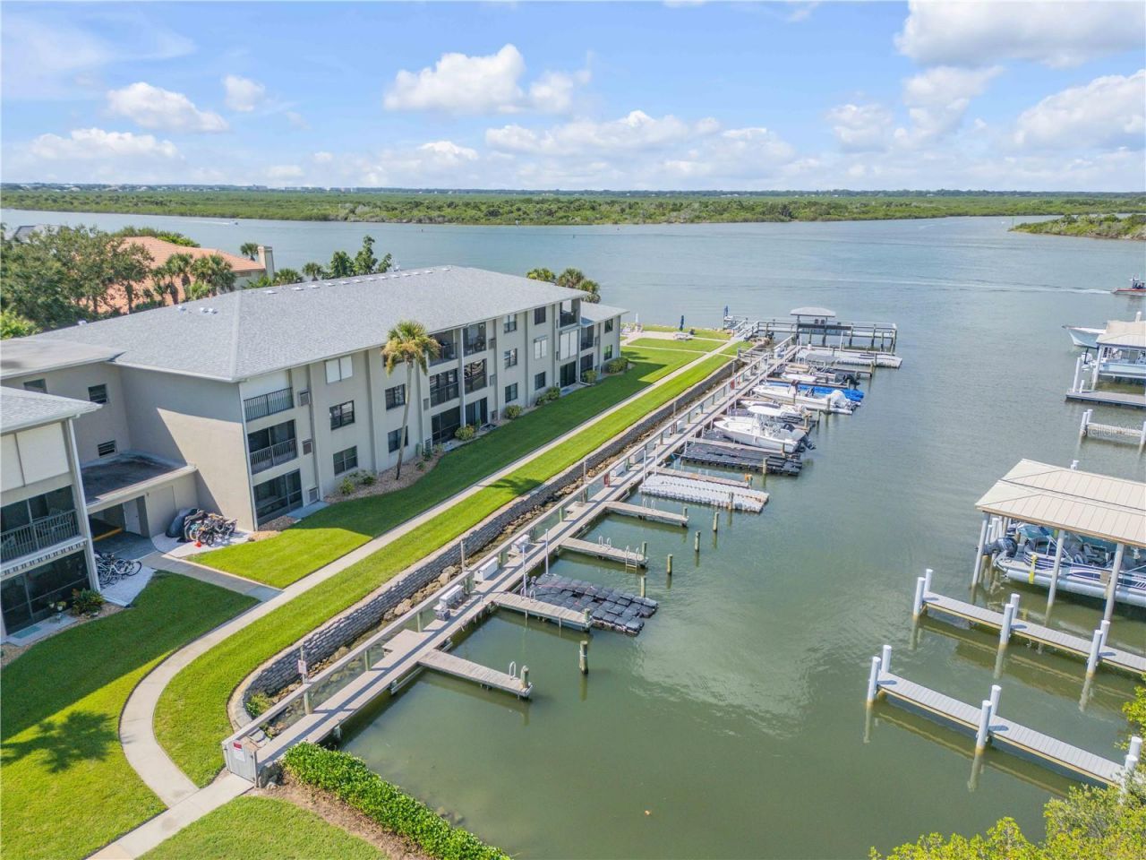 2100 N Peninsula Avenue , Unit 305, New Smyrna Beach, FL 32169 Photo
