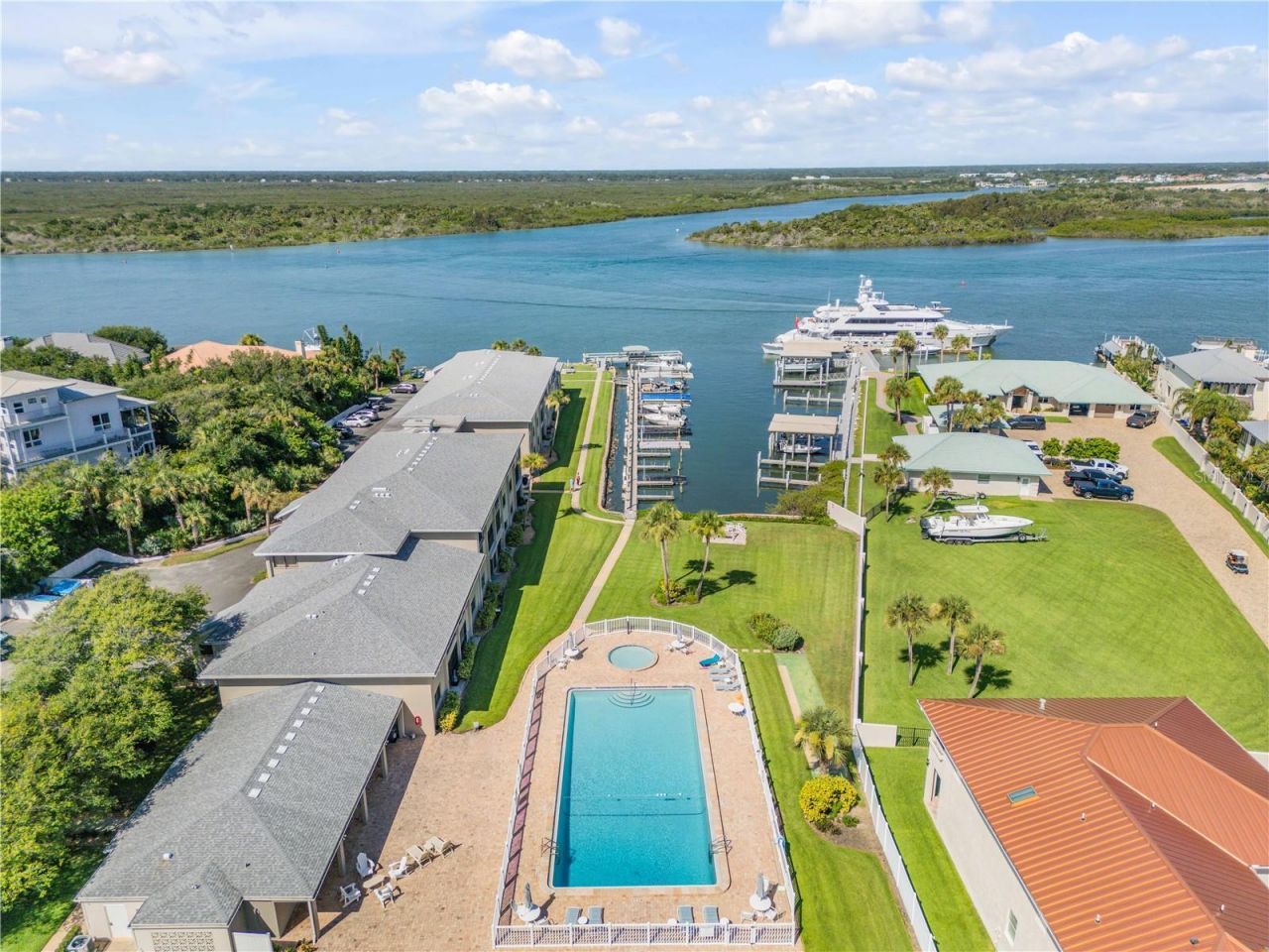 2100 N Peninsula Avenue , Unit 305, New Smyrna Beach, FL 32169 Photo