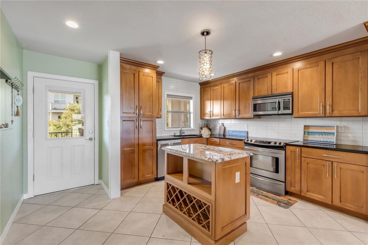 2100 N Peninsula Avenue , Unit 305, New Smyrna Beach, FL 32169 Photo