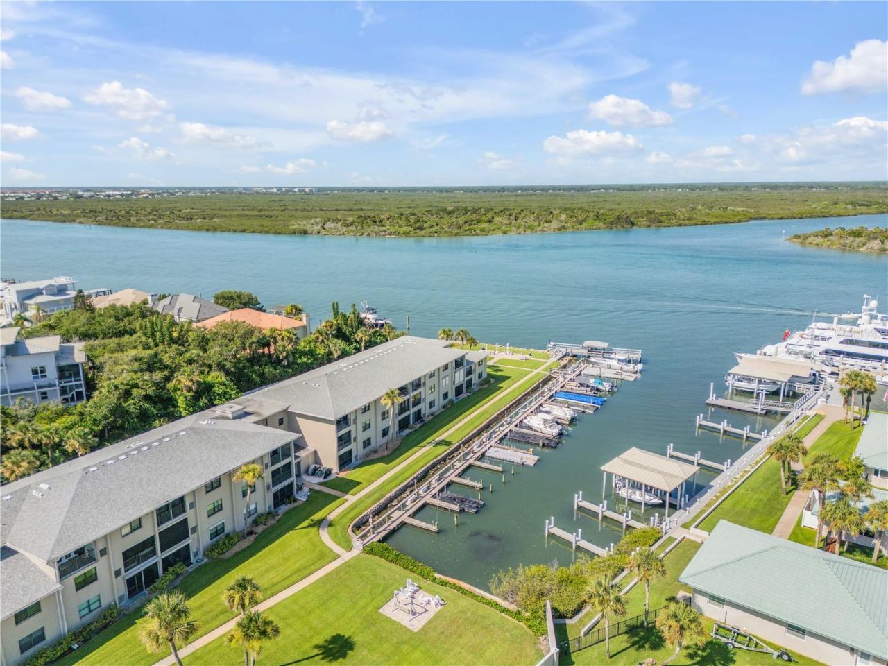 2100 N Peninsula Avenue , Unit 305, New Smyrna Beach, FL 32169 Photo