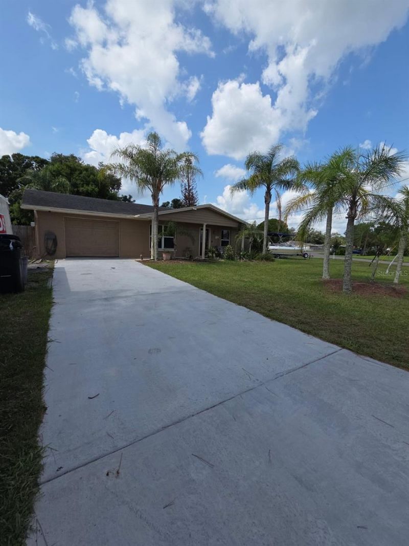 230 E 6th Street, Oviedo, FL 32766 Main Photo