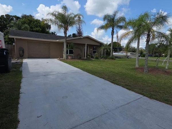 230 E 6TH STREET, OVIEDO, FL 32766