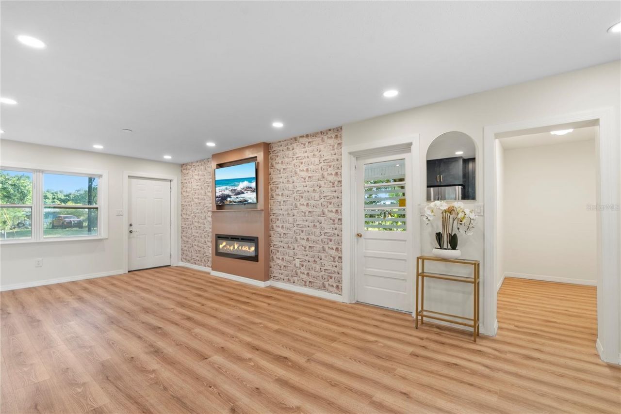 607 Walnut Drive, Fort Meade, FL 33841 Photo