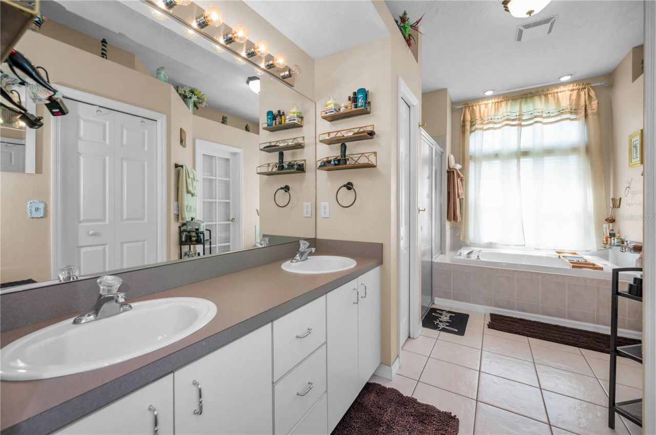 7951 Roundelay Drive, New Port Richey, FL 34654 Photo