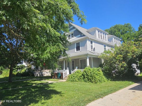 916 W Ottawa Street, Lansing, MI 48915