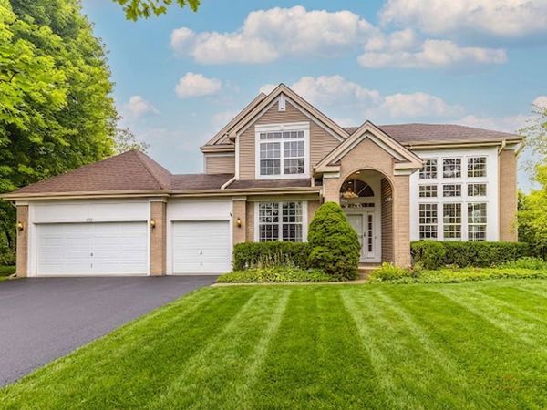 775 Lipizzan Lane, Wauconda, IL 60084