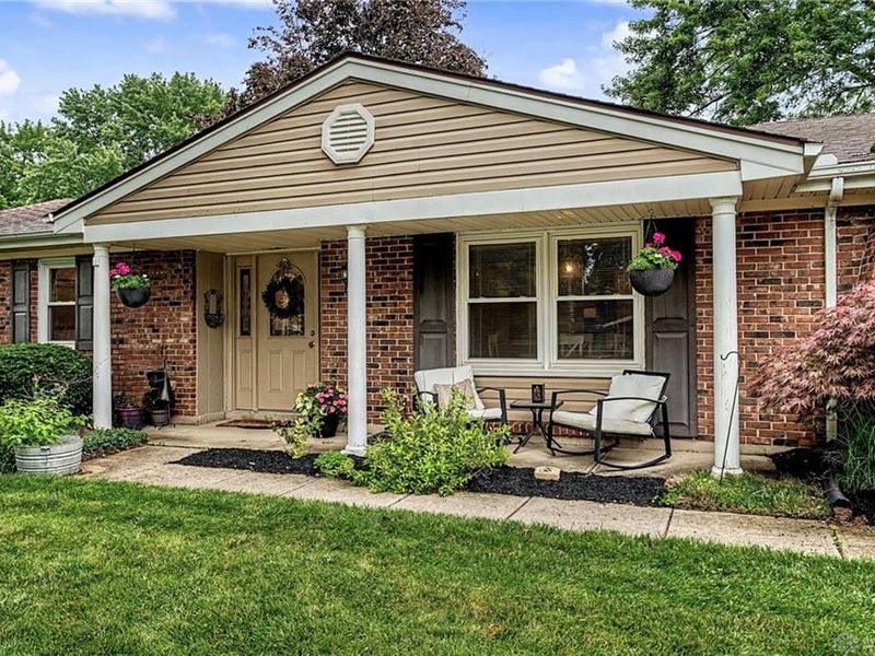 1250 Kentshire Drive, Dayton, OH 45459 Photo 3
