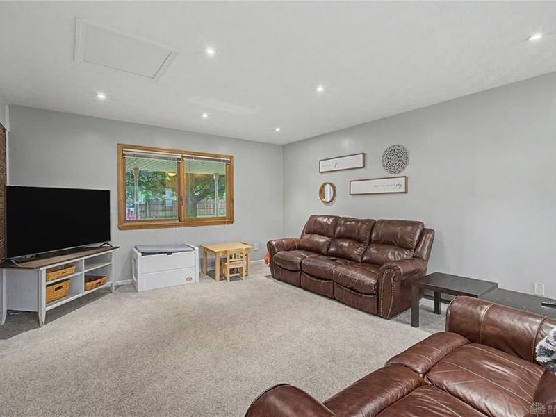 1250 Kentshire Drive, Dayton, OH 45459 Photo 30
