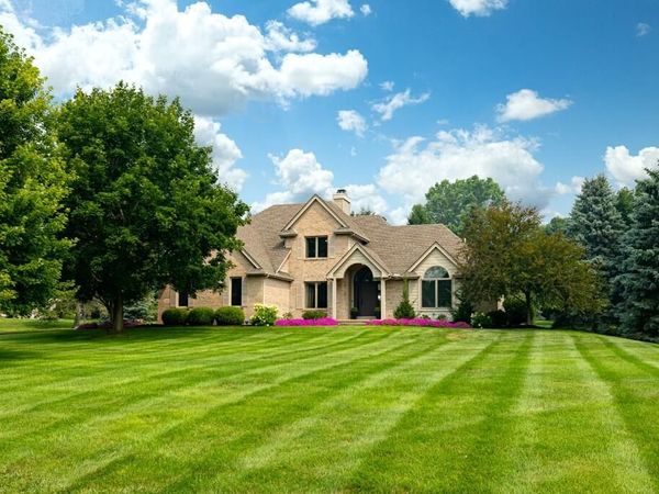 9108 Cambridge Drive, Saline, MI 48176