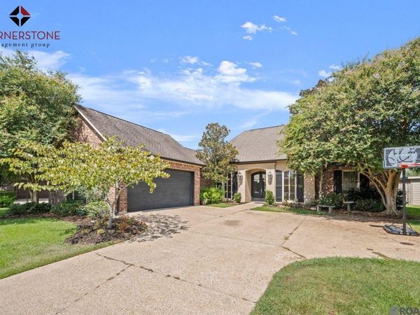 8564 Grand View Dr, Baton Rouge, LA 70809