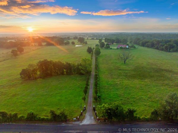 800 N Denison Road , Idabel, OK 74745
