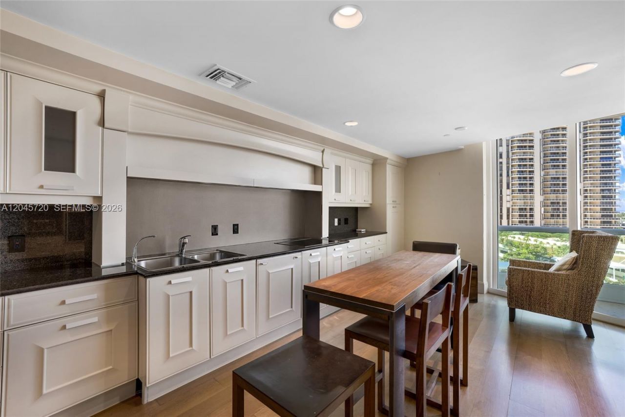 20155 NE 38th Ct , Unit 904, Aventura, FL 33180 Photo