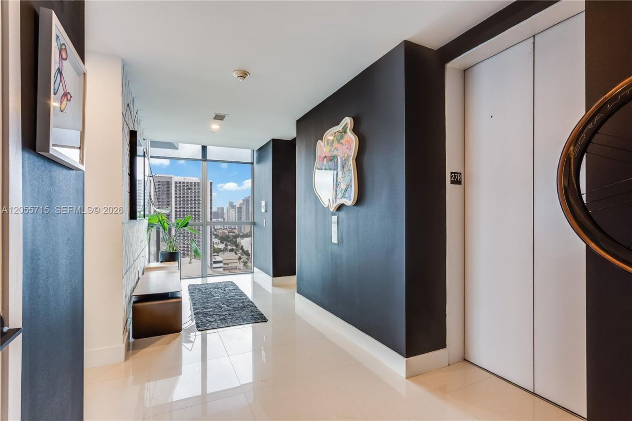 1100 Biscayne Blvd , Unit 2708, Miami, FL 33132 Photo