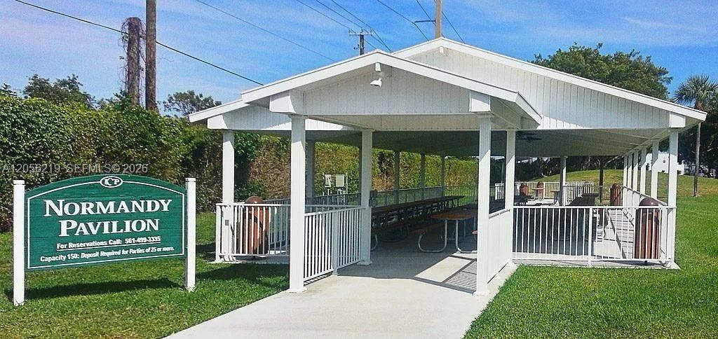 899 S Normandy , Unit 899, Delray Beach, FL 33484 Photo