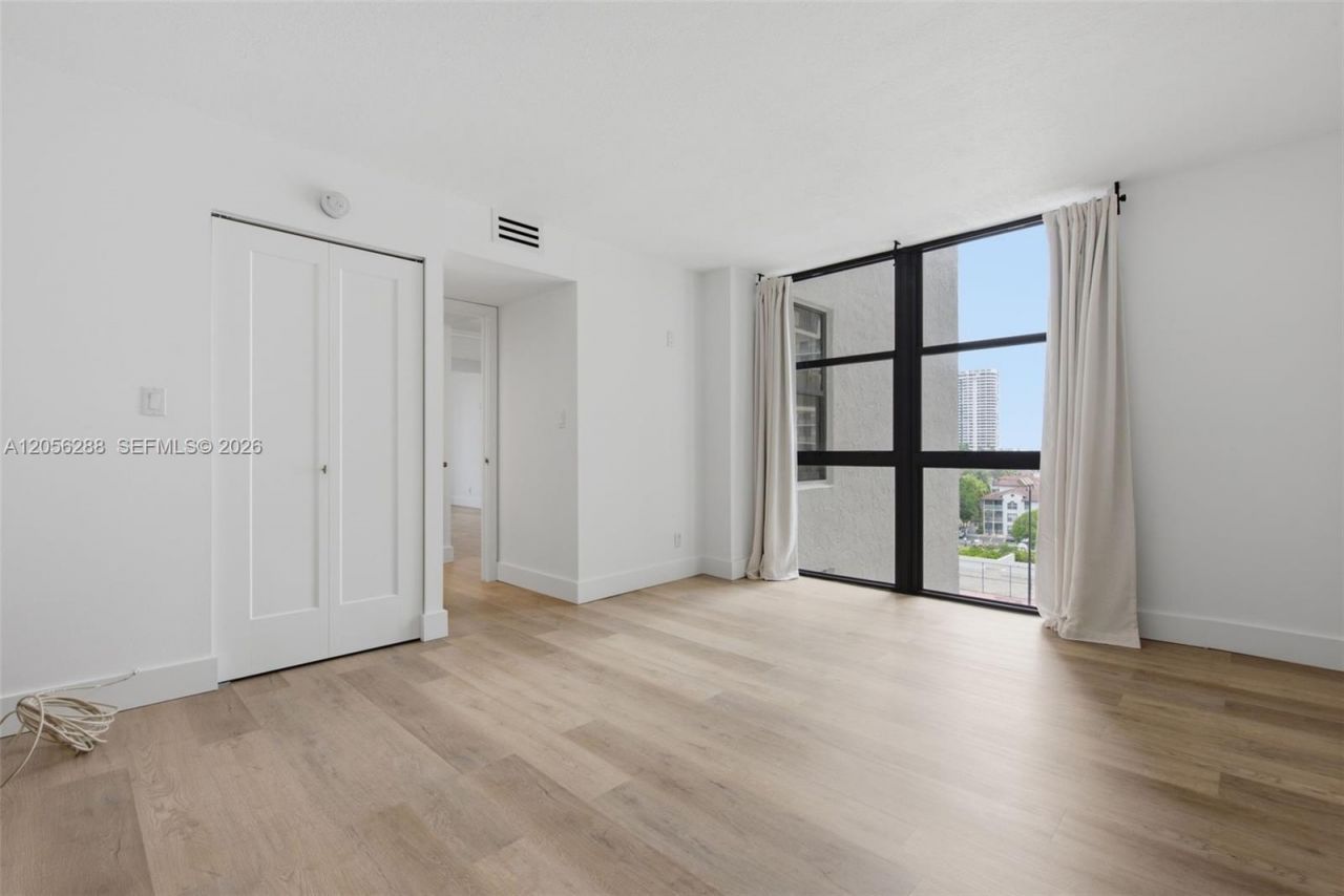 18181 NE 31st Ct, Unit 807, Aventura, FL 33160 Photo
