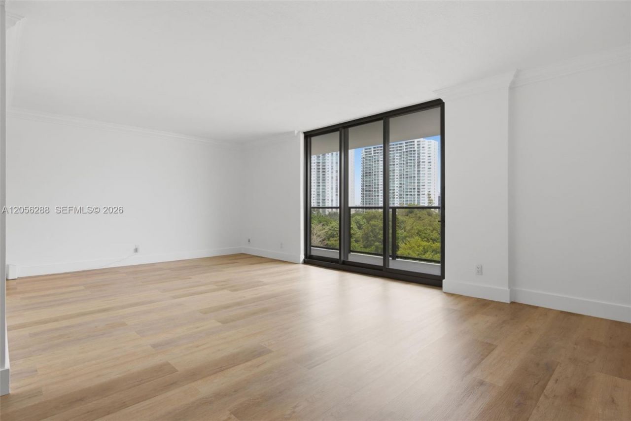 18181 NE 31st Ct, Unit 807, Aventura, FL 33160 Photo