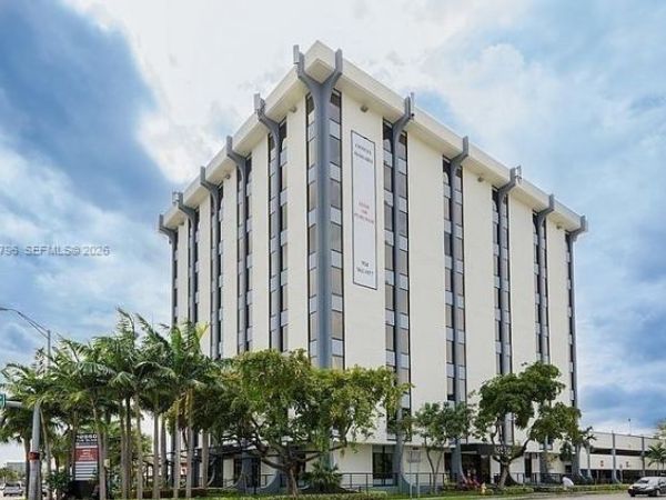 12550 Biscayne Blvd , Unit 403, North Miami, FL 33181
