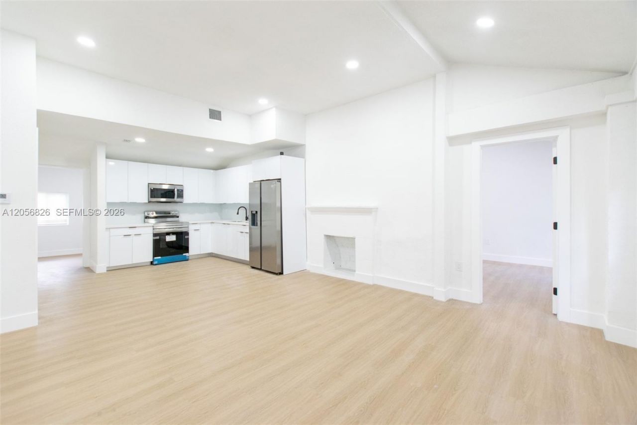 2324 NW 14th Ave , Miami, FL 33142 Photo