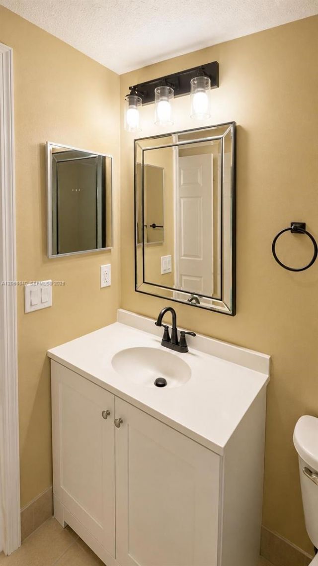 1133 Golden Lakes Blvd, Unit 812, West Palm Beach, FL 33411 Photo
