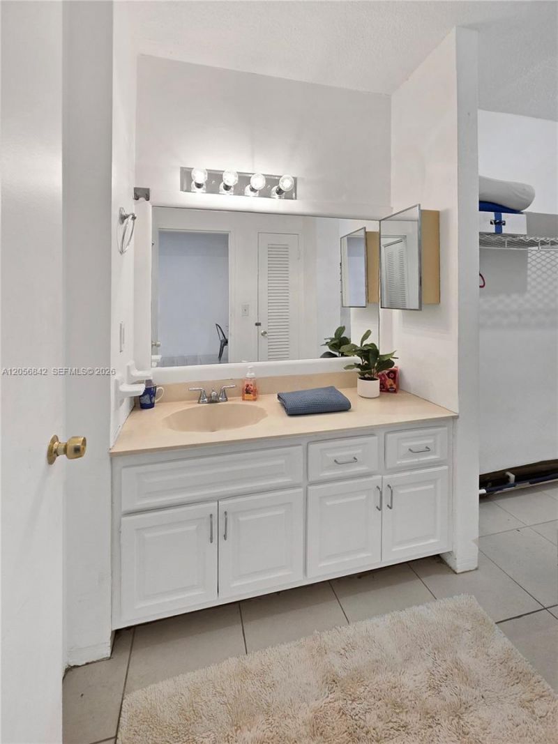 800 West Ave , Unit 337, Miami Beach, FL 33139 Photo