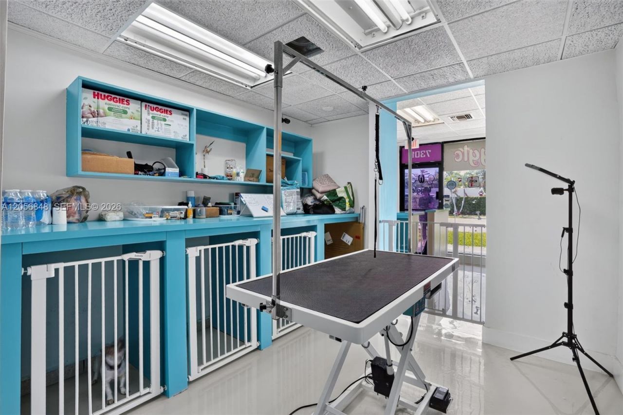 Dog Grooming Shop For Sale In Miami , Miami, FL 33173 Photo