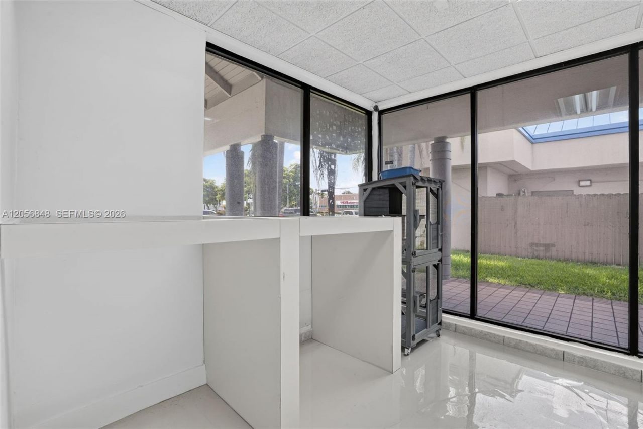 Dog Grooming Shop For Sale In Miami , Miami, FL 33173 Photo