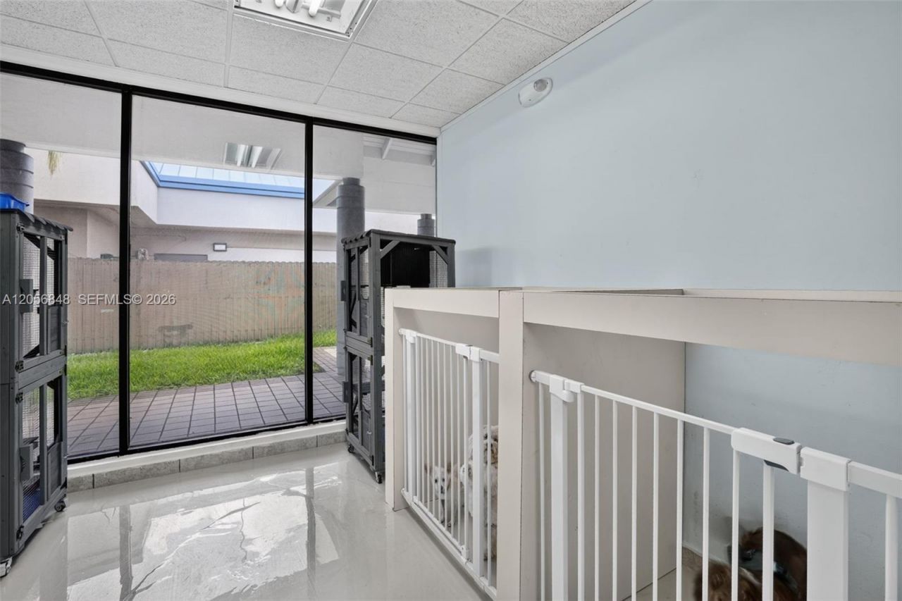 Dog Grooming Shop For Sale In Miami , Miami, FL 33173 Photo