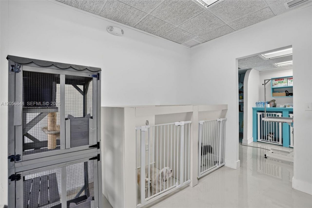 Dog Grooming Shop For Sale In Miami , Miami, FL 33173 Photo