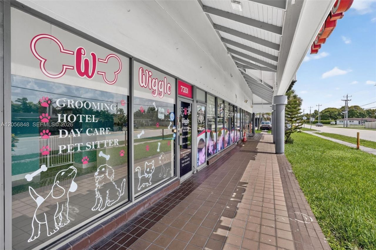 Dog Grooming Shop For Sale In Miami , Miami, FL 33173 Photo