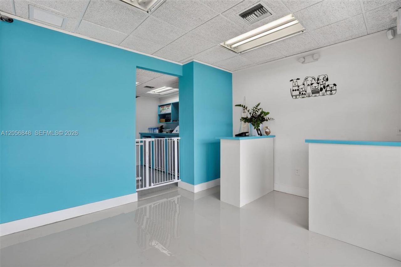 Dog Grooming Shop For Sale In Miami , Miami, FL 33173 Photo
