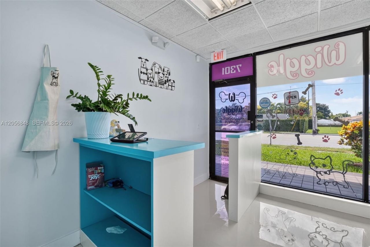 Dog Grooming Shop For Sale In Miami , Miami, FL 33173 Photo