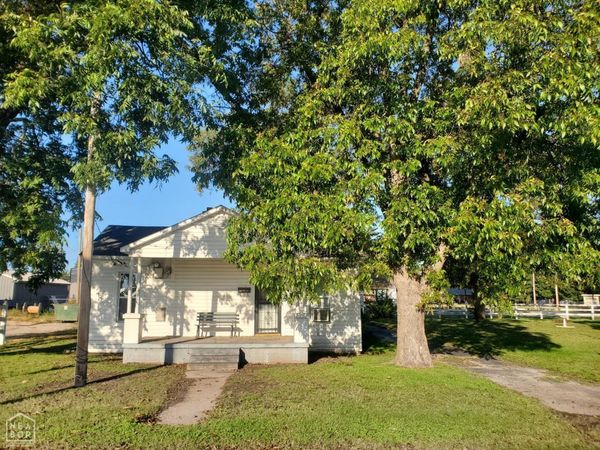 152 N Moore, Piggott, AR 72454