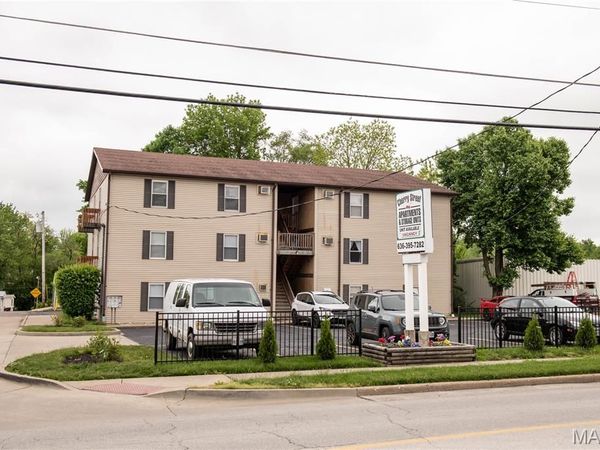 560 E Cherry Street , Troy, MO 63379