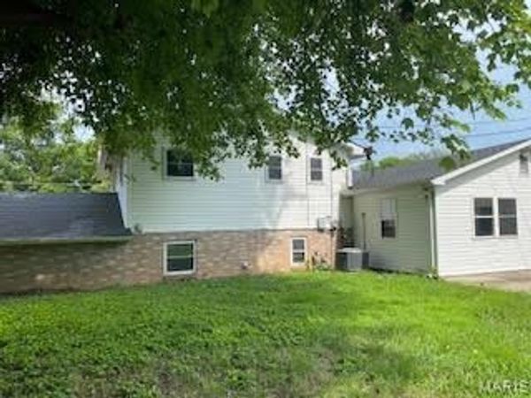 735 Strawberry Lane , Jackson, MO 63755