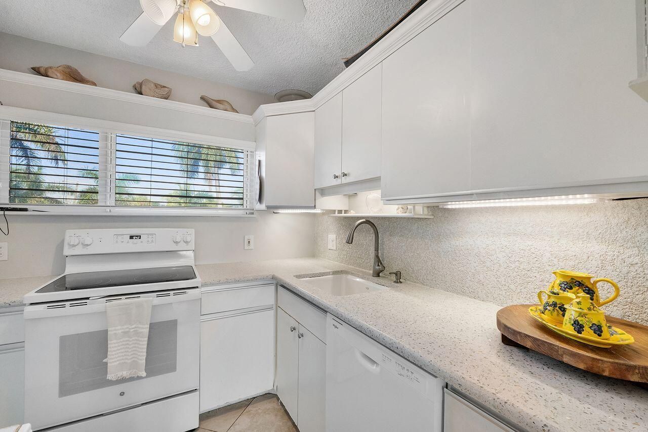 500 SE 21st Avenue, Deerfield Beach, FL 33441 Photo