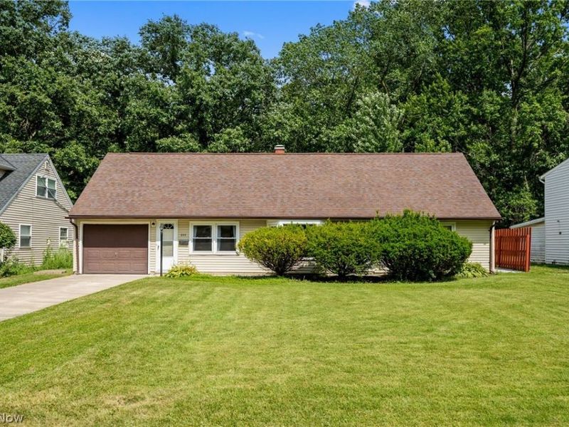 644 Irving Park Boulevard, Sheffield Lake, OH 44054 Photo 1