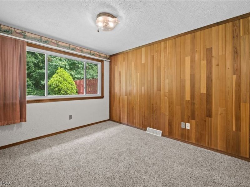 644 Irving Park Boulevard, Sheffield Lake, OH 44054 Photo 12