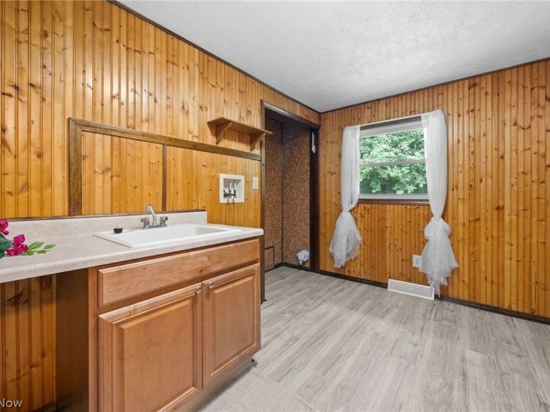 644 Irving Park Boulevard, Sheffield Lake, OH 44054 Photo 17