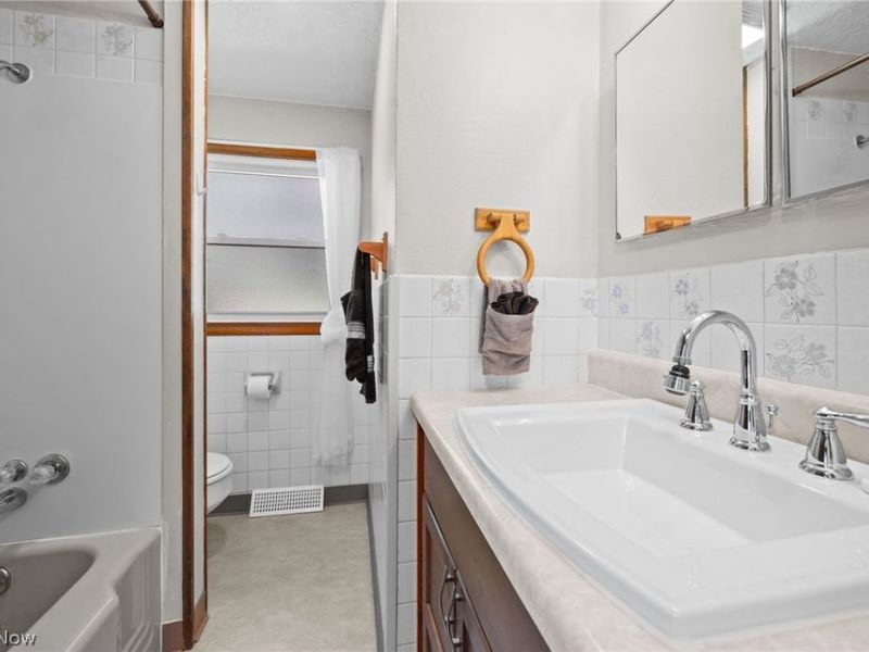 644 Irving Park Boulevard, Sheffield Lake, OH 44054 Photo 18
