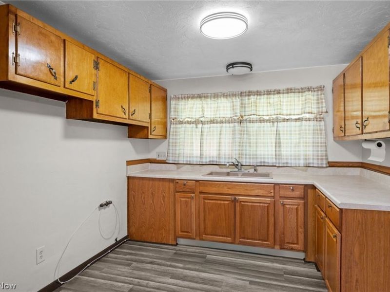 644 Irving Park Boulevard, Sheffield Lake, OH 44054 Photo 8