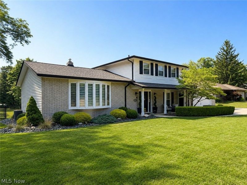 8124 Forest Court N, North Royalton, OH 44133 Photo 2