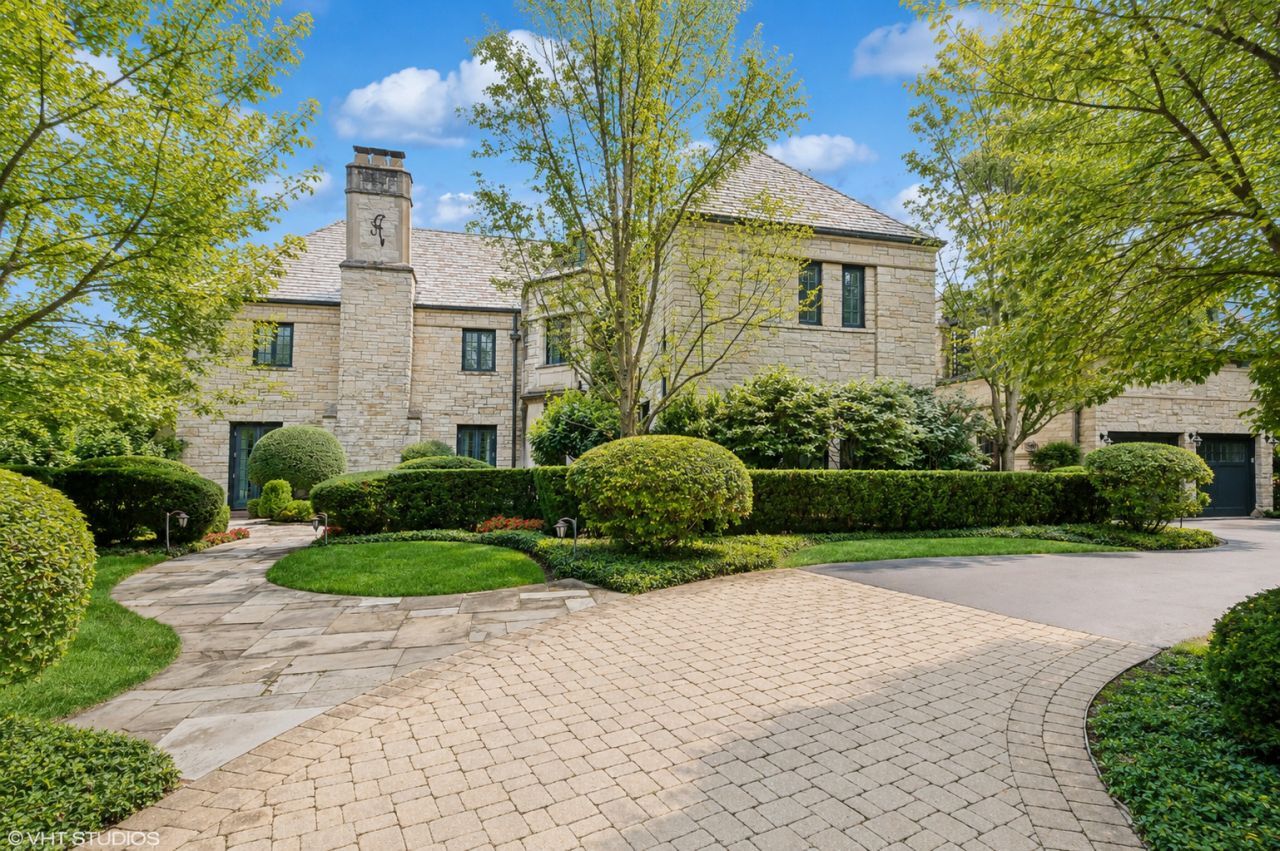 110 KENILWORTH Avenue , Kenilworth, IL 60043