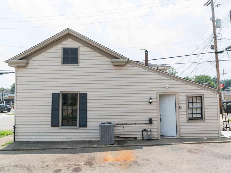 21 N E Street, Hamilton, OH 45013 Photo 3
