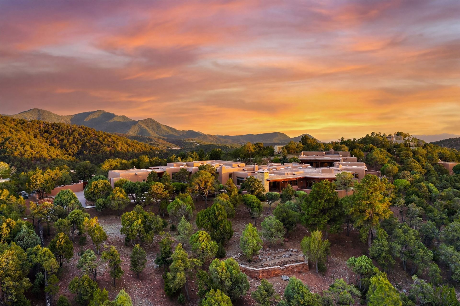1236 N Summit Drive, Santa Fe, NM 87501 | MLS ID 202603177
