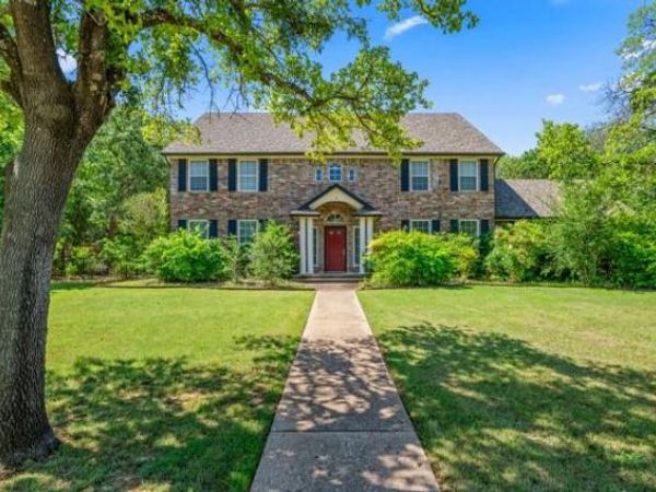 150 Creekside Drive, Double Oak, TX 75077