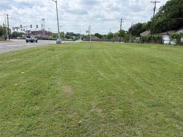 2557 E Vickery Boulevard , Fort Worth, TX 76105