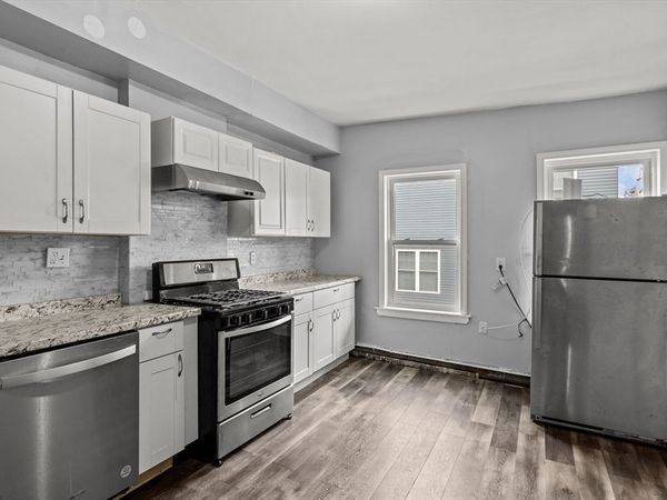 26 Alpine St, Unit 2, Boston, MA 02119